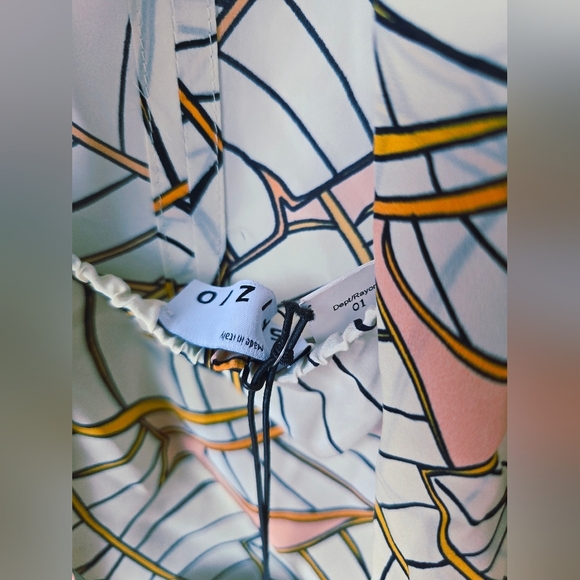 🎉HOST PICK🎉SFIZIO Studio Italy Silk Viscose Leaf Halter Top Beige Ivory 40 M 6 - Picture 6 of 10